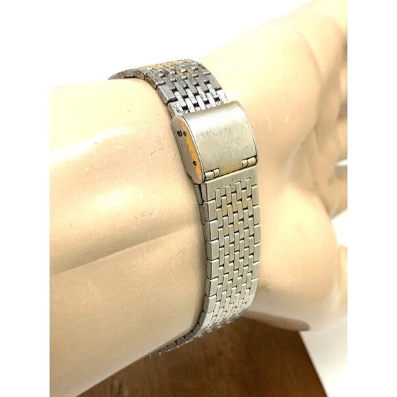 Waltham Mens Watch Vintage Quartz Silver Dial Day Date 33mm Gold Steel B… - Picture 9 of 13